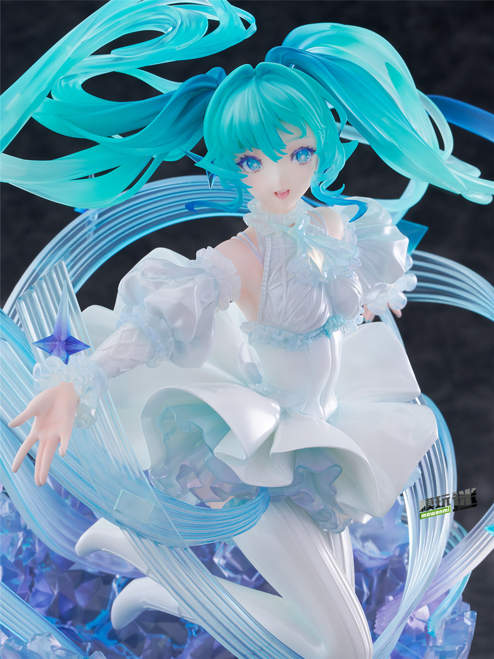 eStream推出SSF初音未来 -水晶礼裙-1/7手办