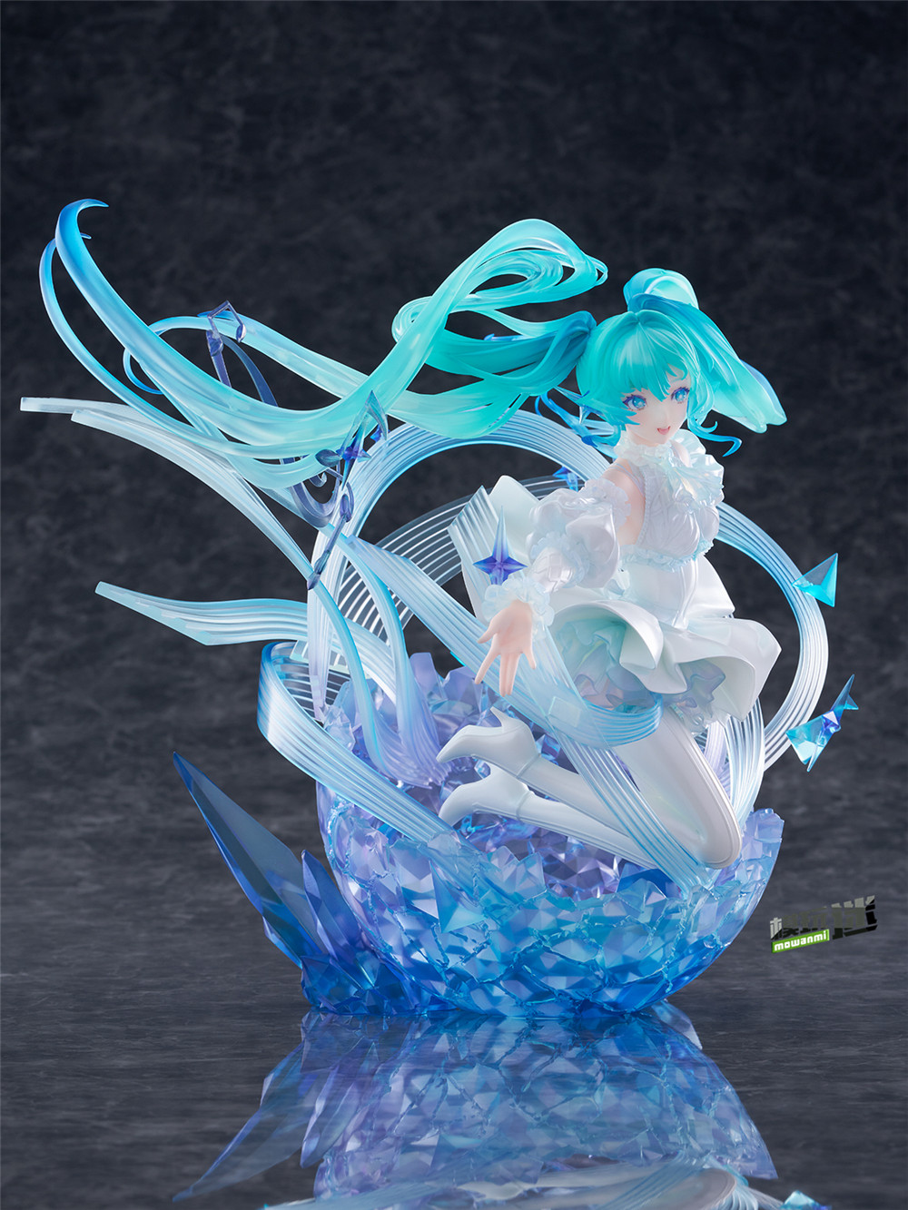 eStream推出SSF初音未来 -水晶礼裙-1/7手办